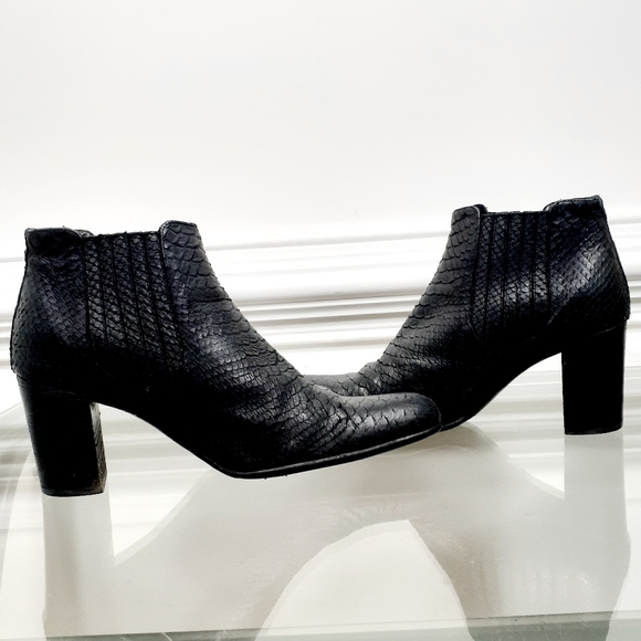 Free Lance Shoes Free Lance Paris Black Crocodile Print Leather Boots 1 Poshmark